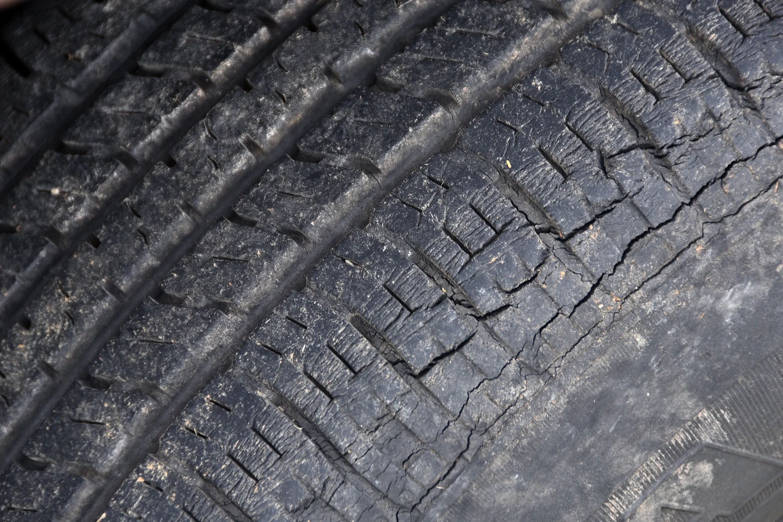 How to Spot and Prevent Dry Rot Tires